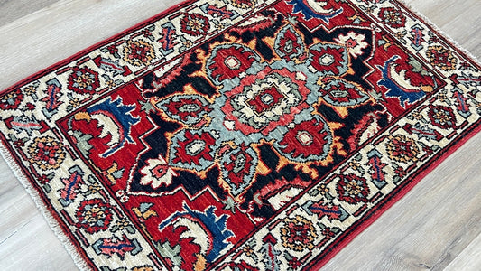 Transitional Heriz 2'x2'11" Area Rug