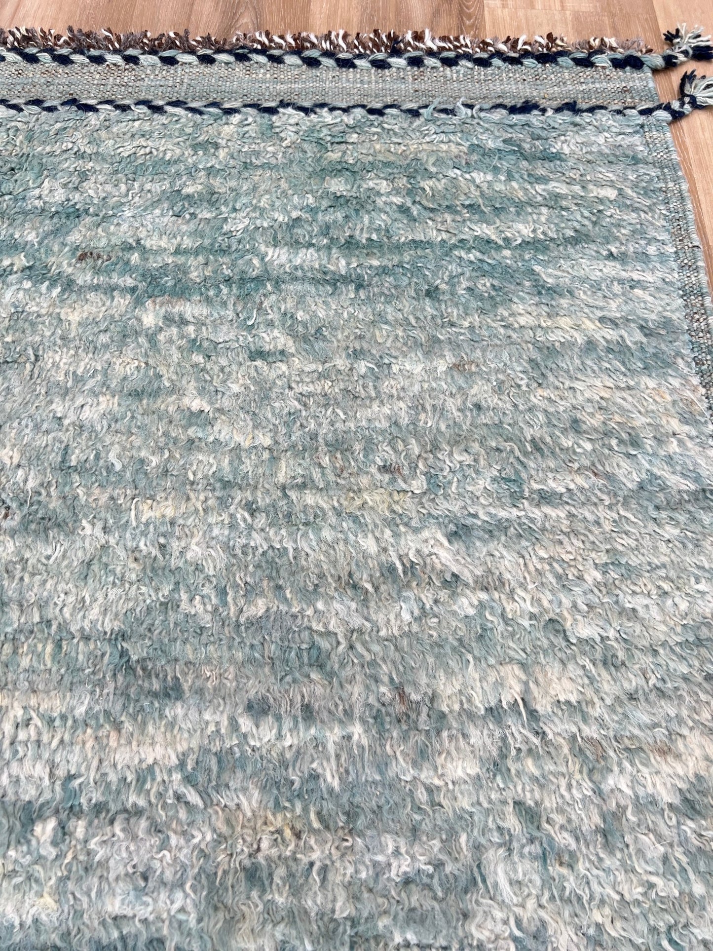 Moroccan Style 4'0"x6'3" Area Rug