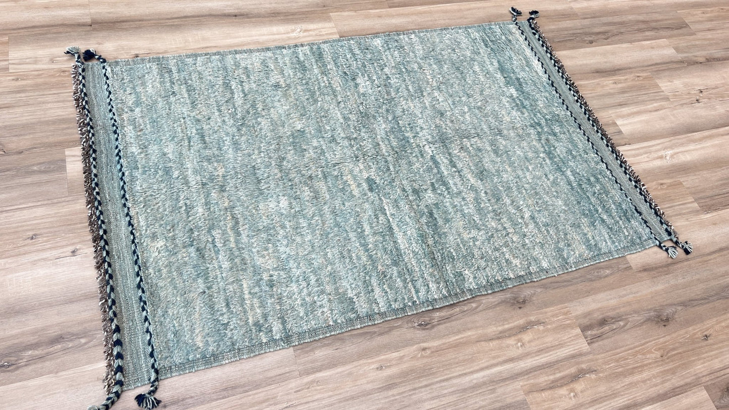 Moroccan Style 4'0"x6'3" Area Rug
