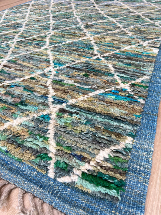 Moroccan Style 5'2"x6'10" Area Rug