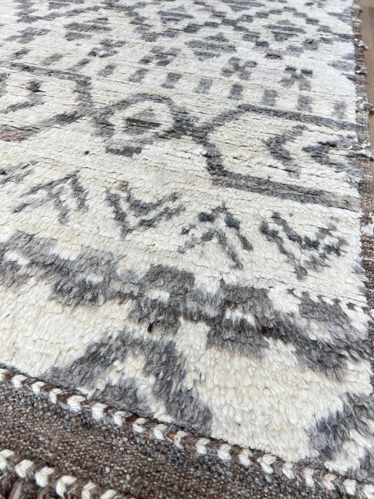 Moroccan Style 5'8"x8'3" Area Rug