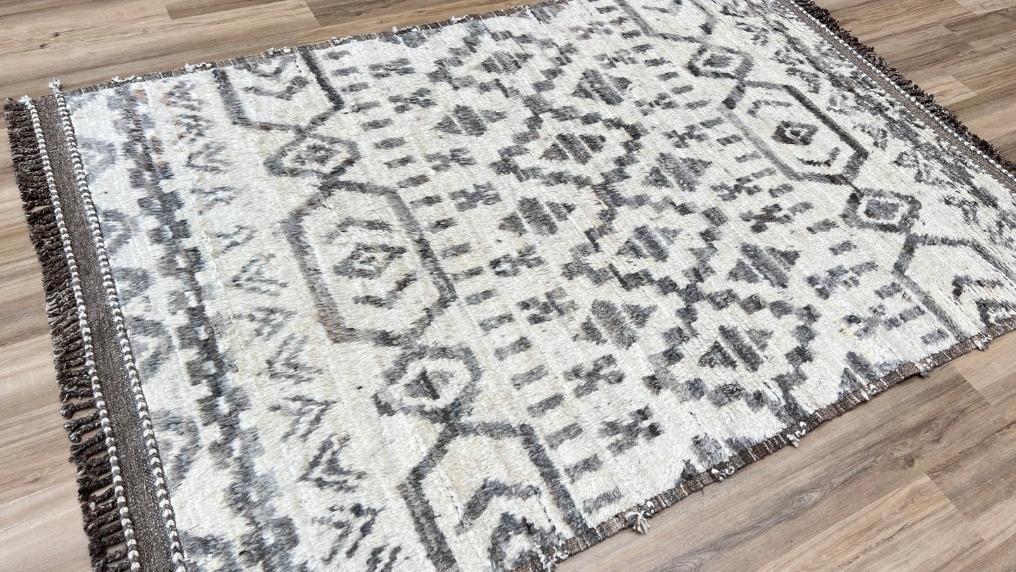 Moroccan Style 5'8"x8'3" Area Rug