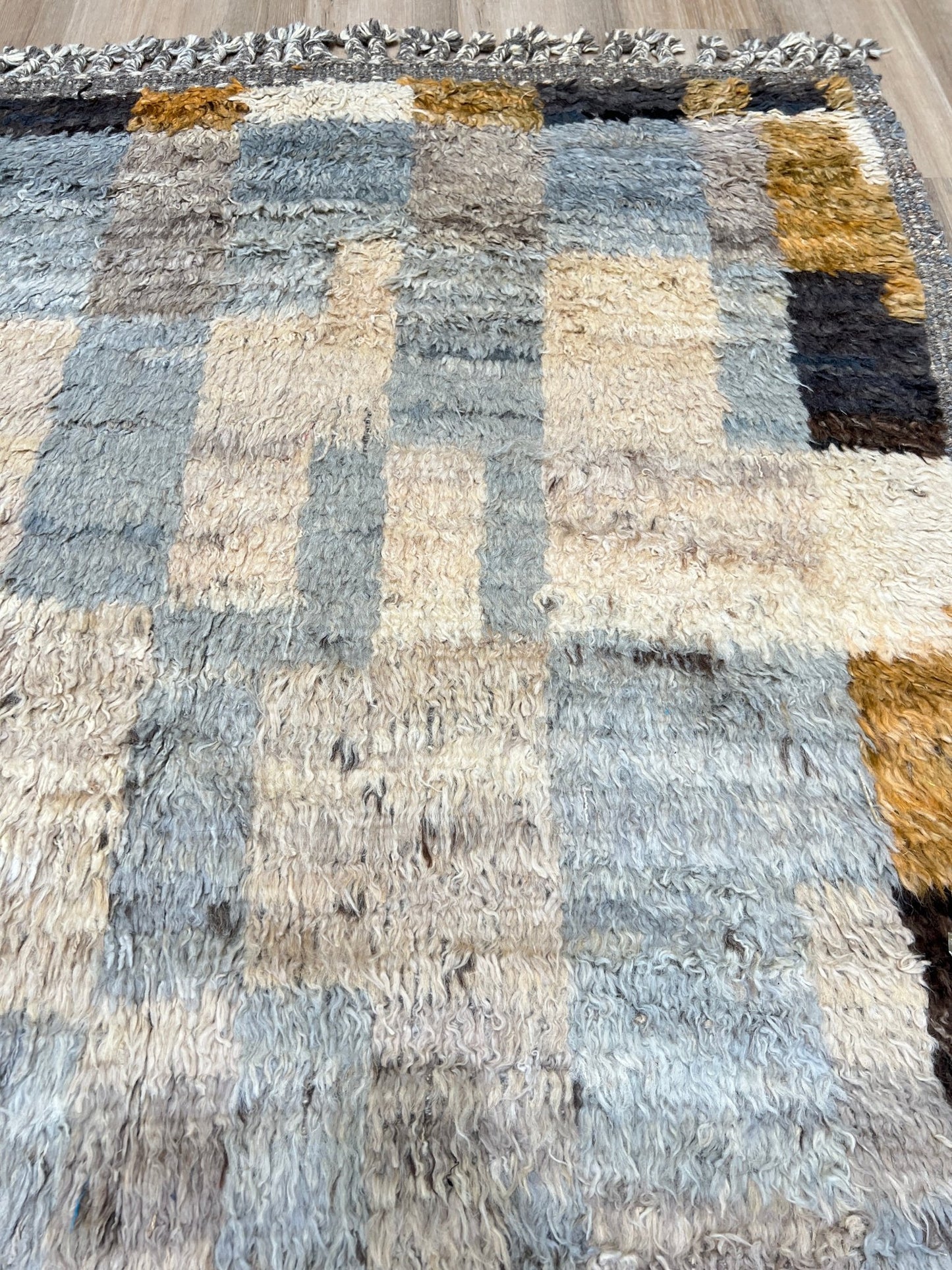 Moroccan Style 6'7"x9'4" Area Rug