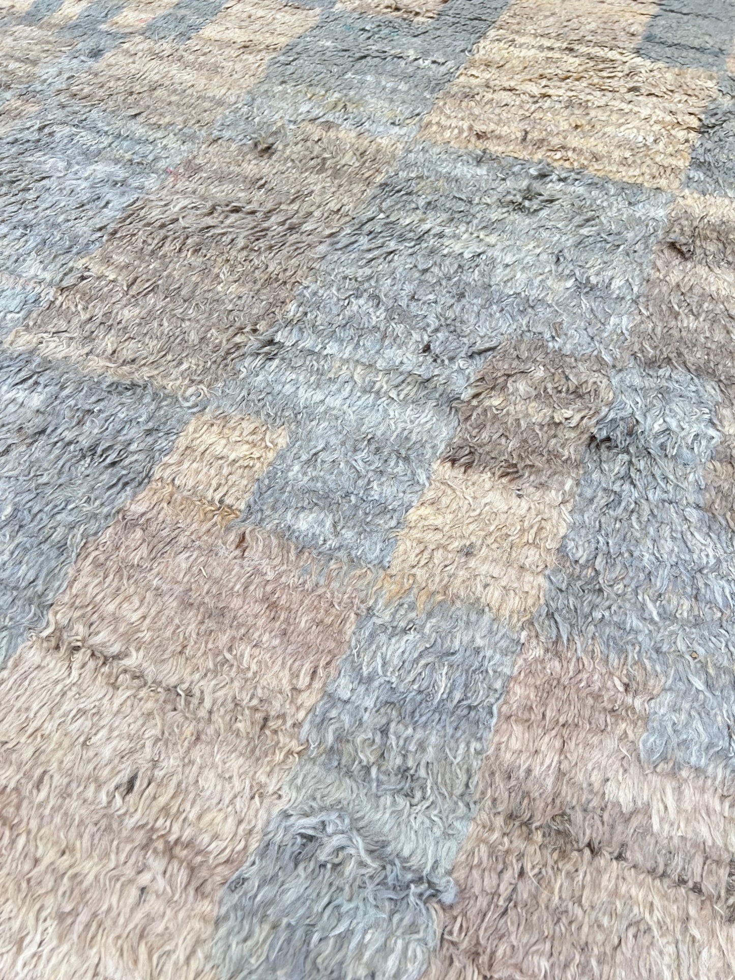 Moroccan Style 6'7"x9'4" Area Rug