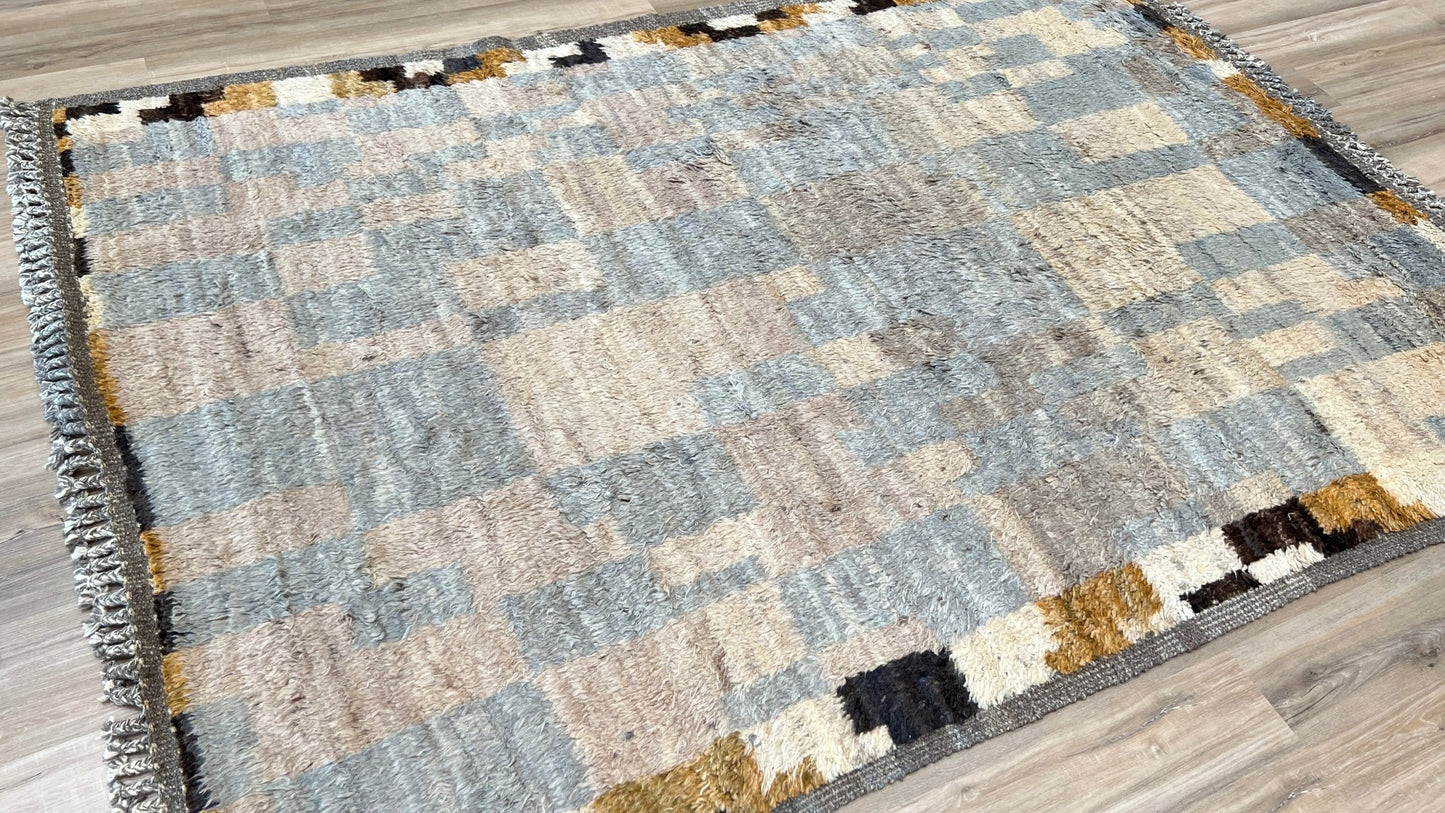 Moroccan Style 6'7"x9'4" Area Rug