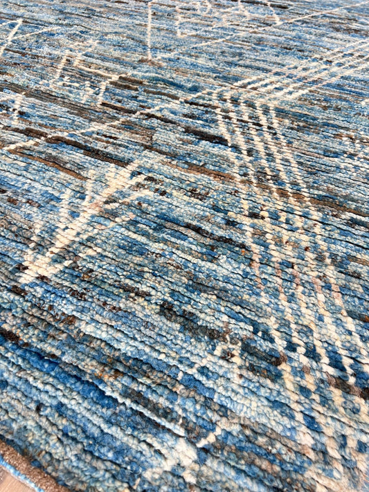 Moroccan Style 5'9"x8'10" Area Rug