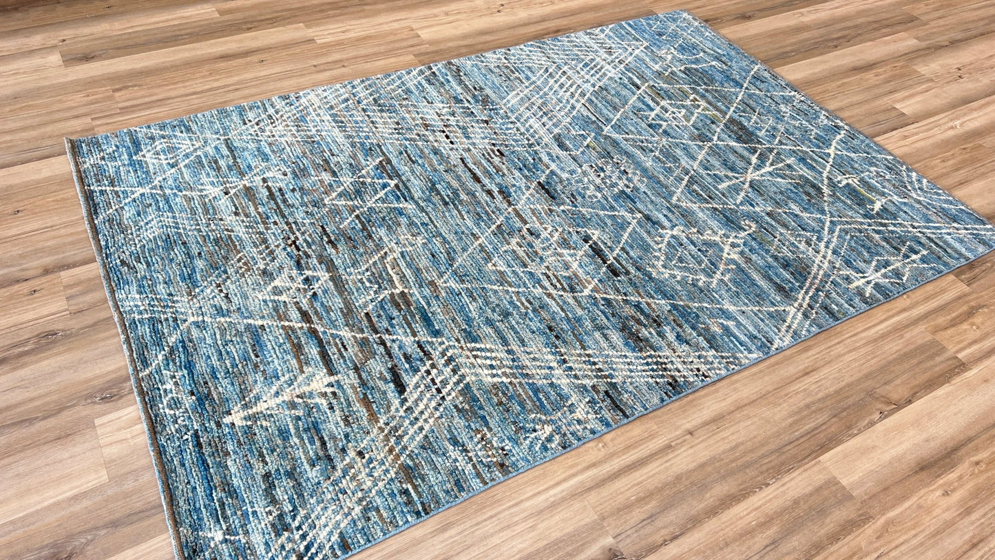 Moroccan Style 5'9"x8'10" Area Rug