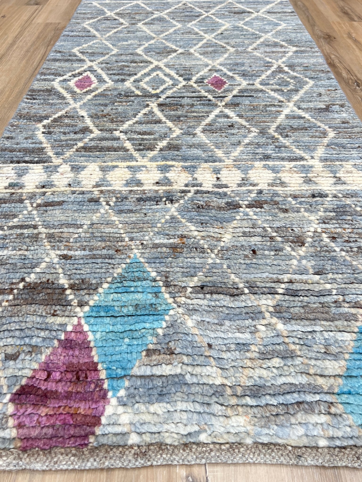 Moroccan Style Runner 2'9"x7'9" Area Rug