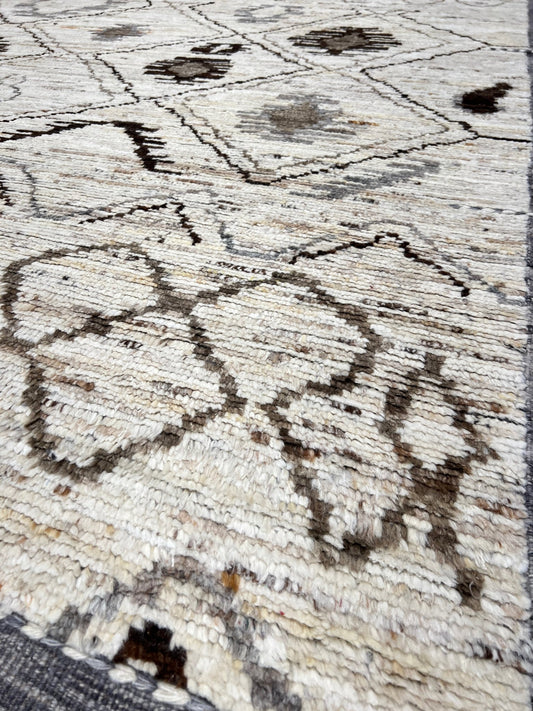 Moroccan Style 8'6"x9'11" Area Rug