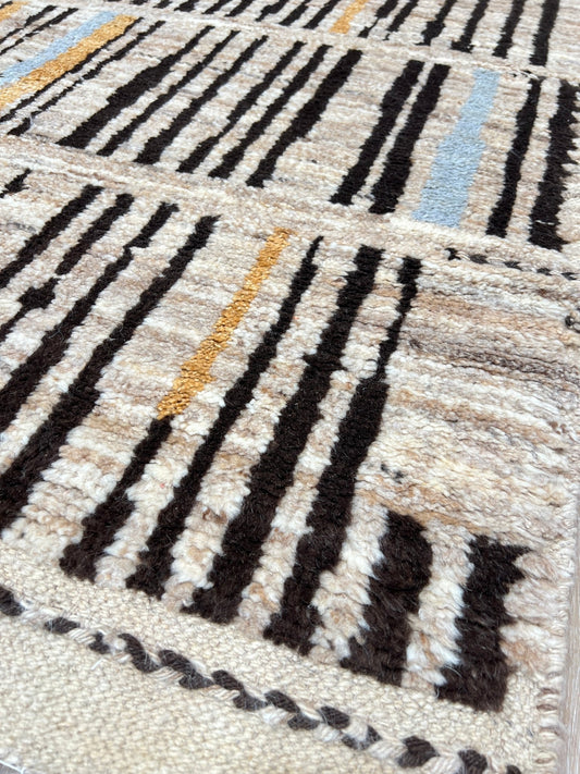 Moroccan Style 4'4"x6'2" Area Rug