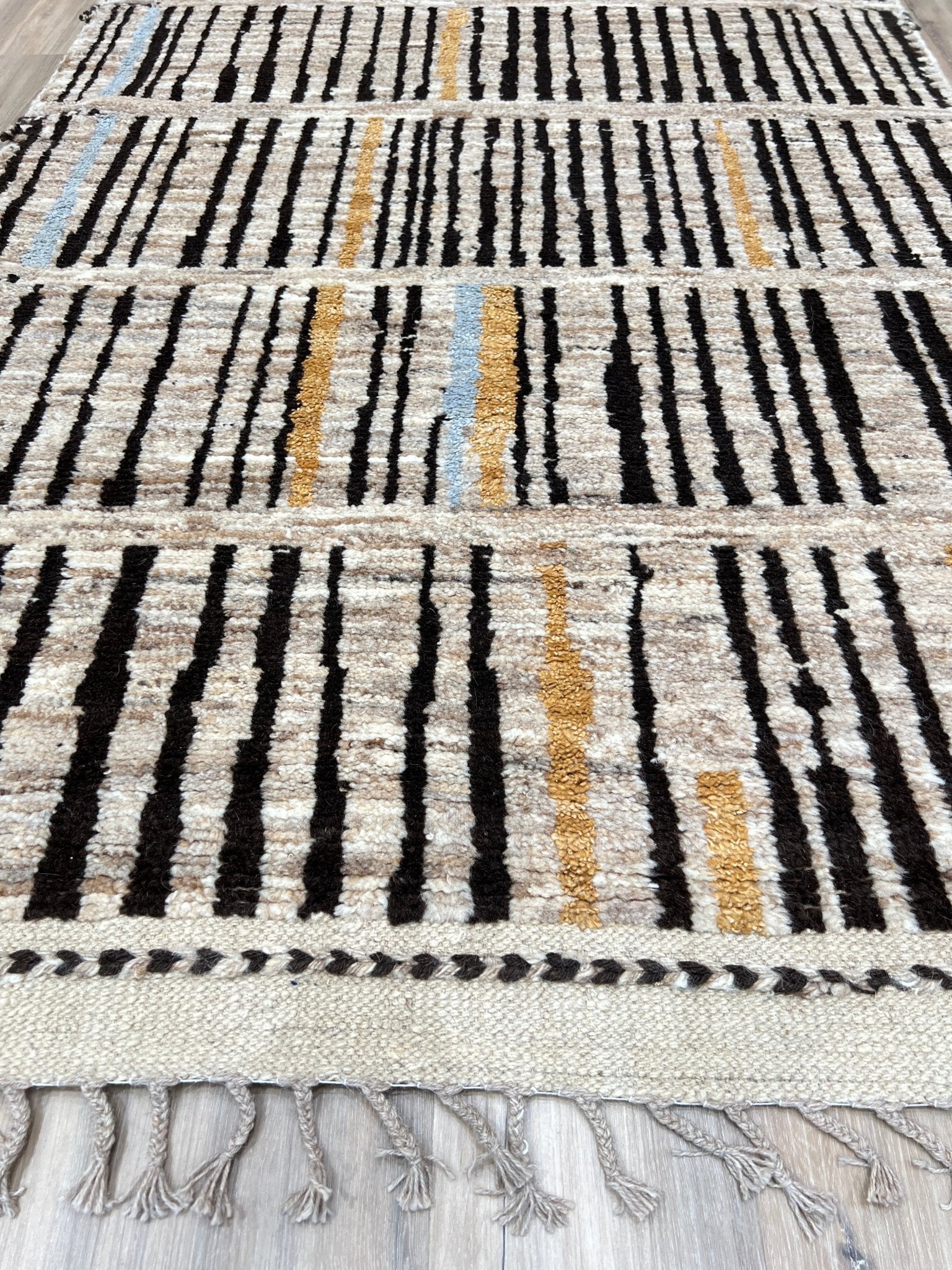 Moroccan Style 4'4"x6'2" Area Rug