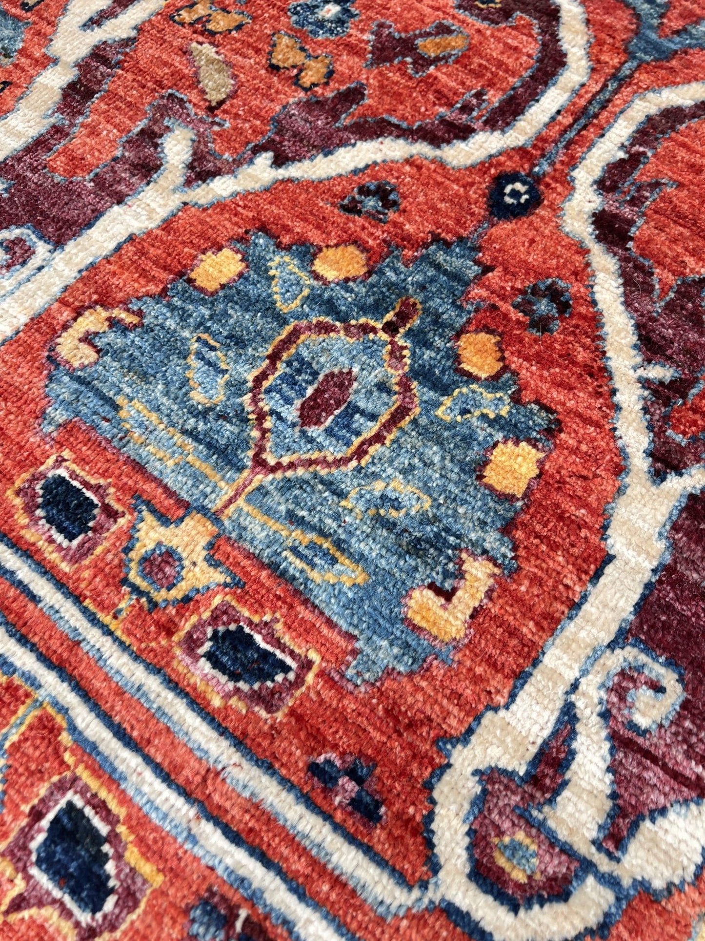 Transitional Bijar 2'8"x3'10" Area Rug