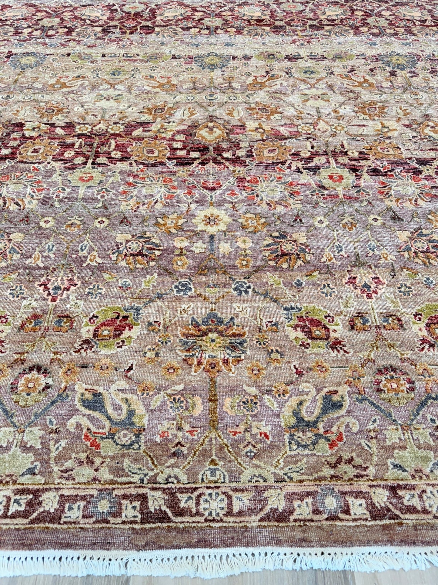 Vintage Look Agra 8'2"x9'11" Area Rug