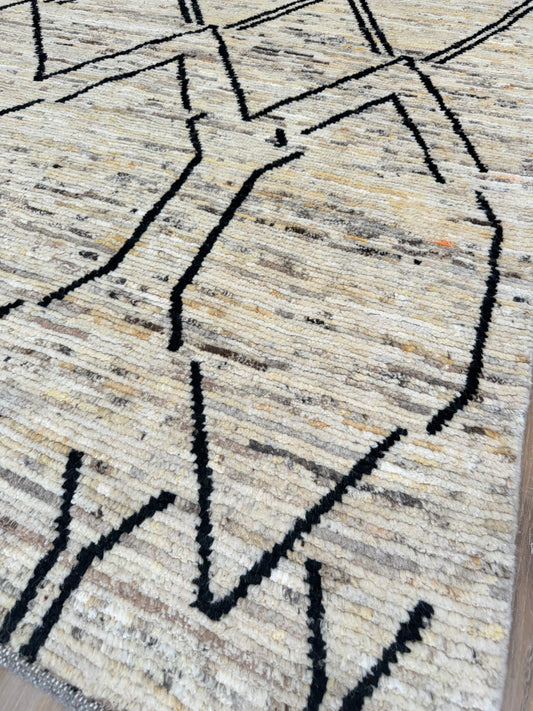 Moroccan Style 5'0"x6'10" Area Rug