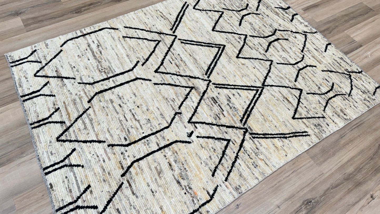 Moroccan Style 5'0"x6'10" Area Rug