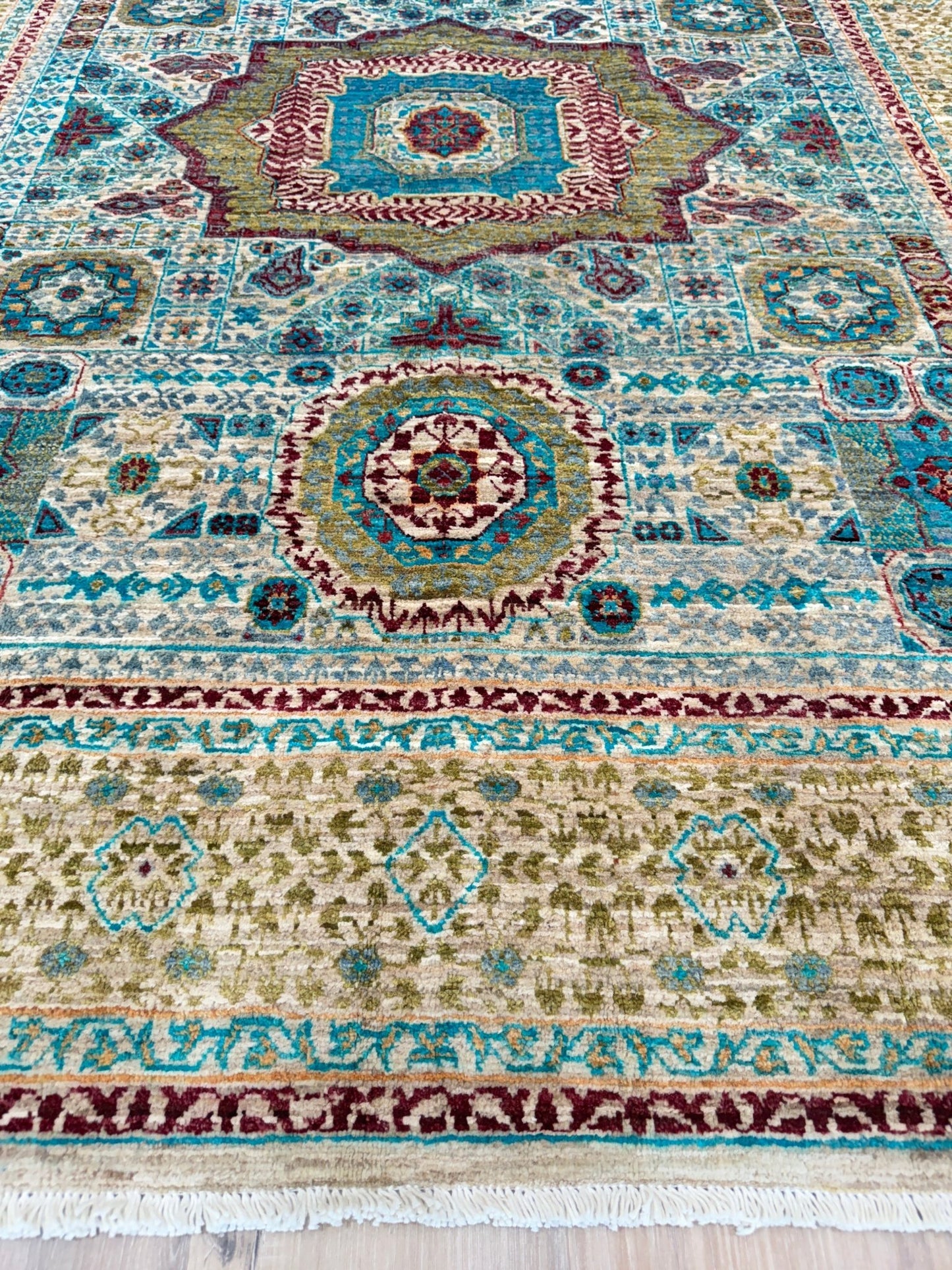 Transitional Mamluk 5'2"x6'10" Area Rug