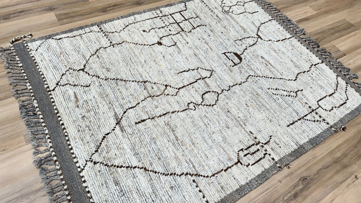 Moroccan Style 5'7"x7'3" Area Rug