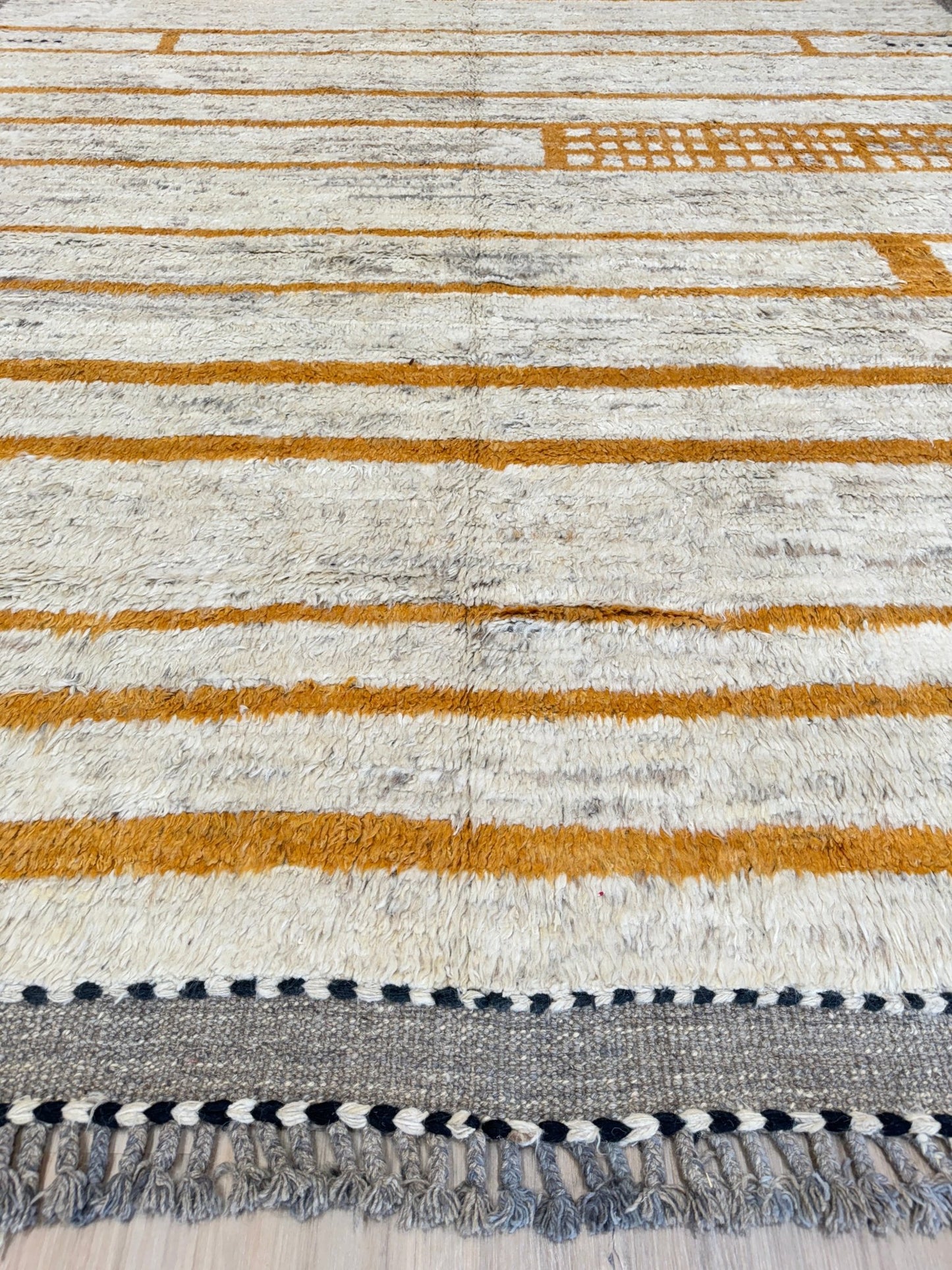 Moroccan Style 10'5"x14'3" Area Rug