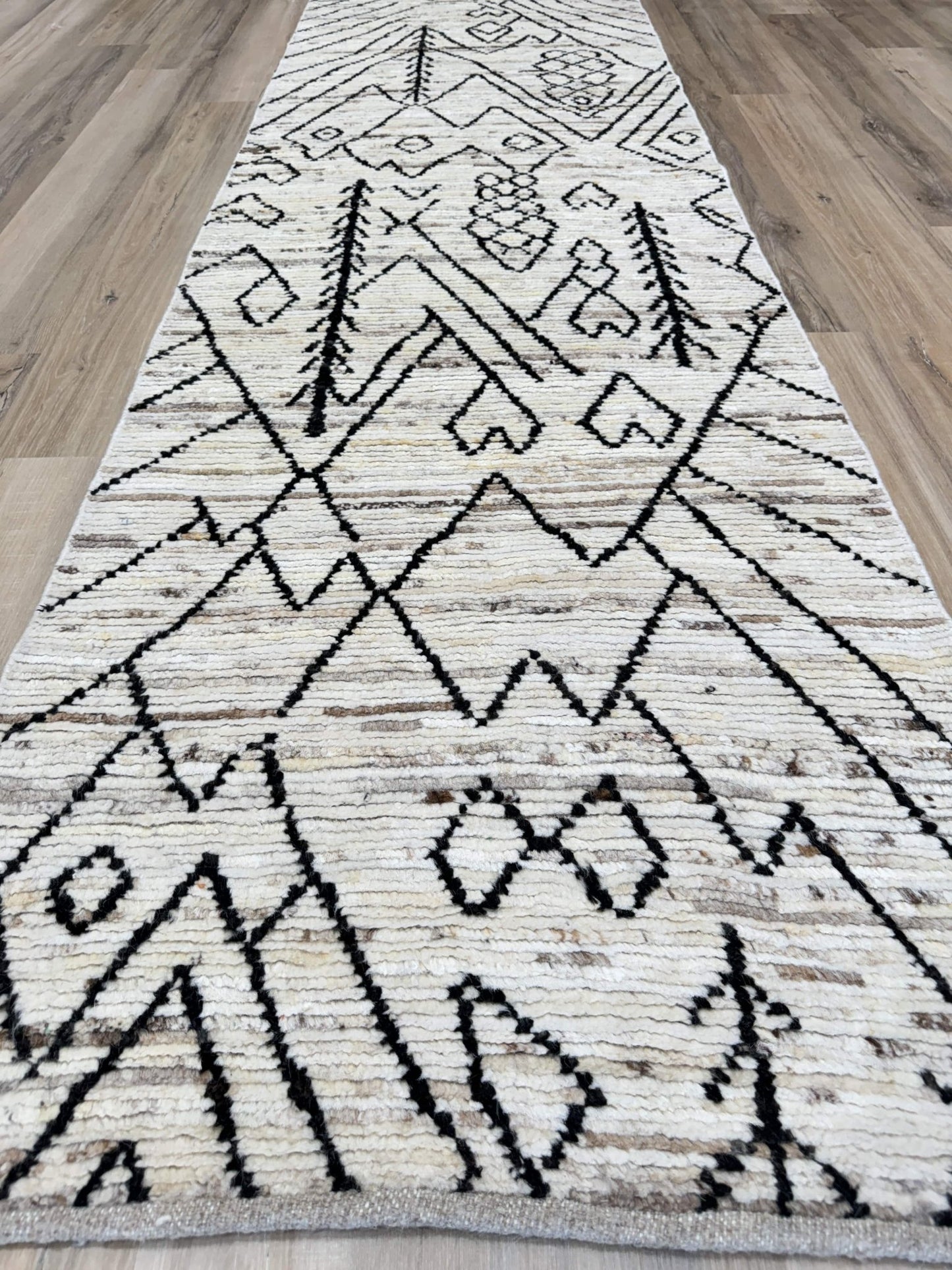 Moroccan Style Runner 2'9"x12'8" Area Rug