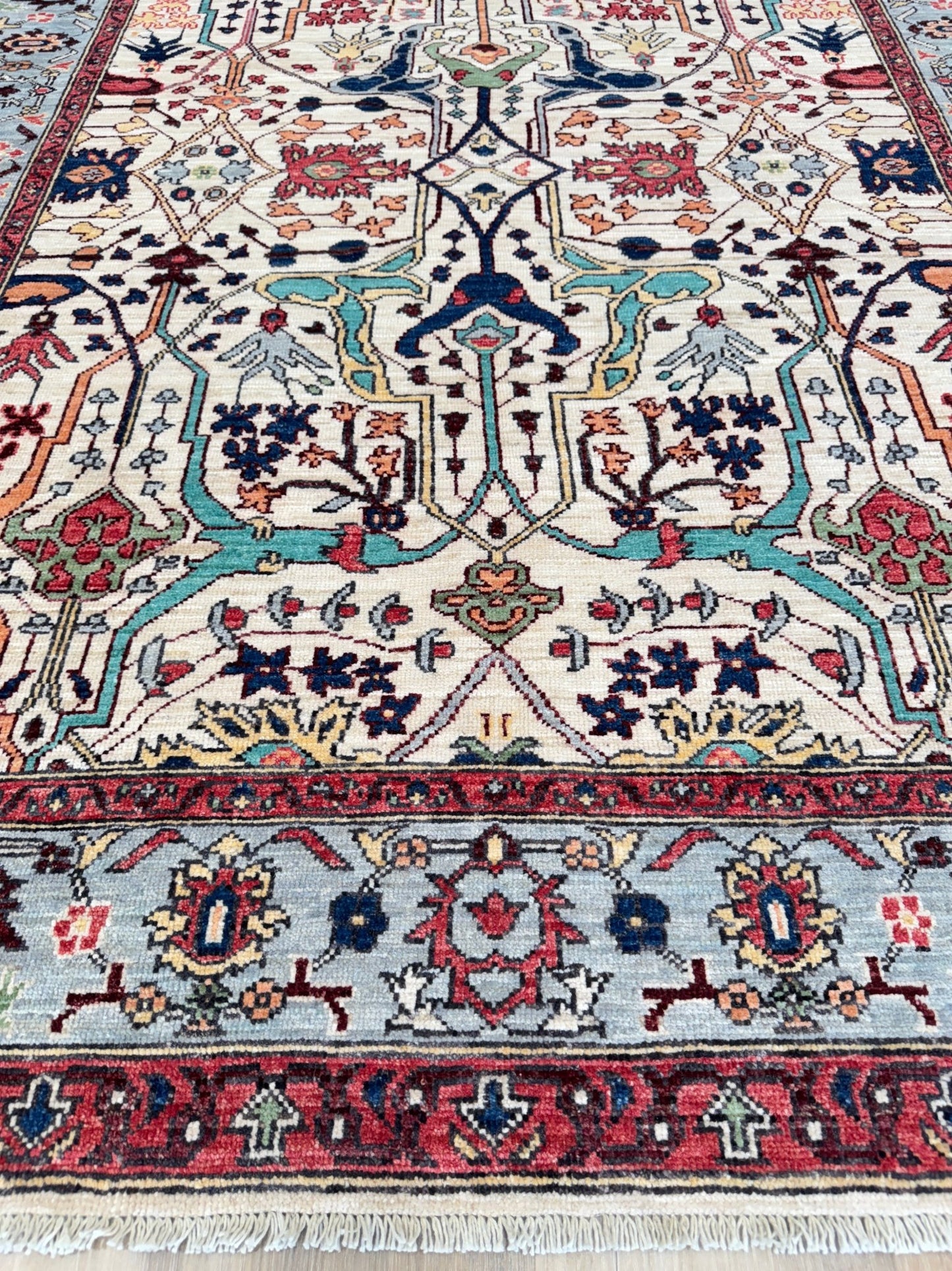 Transitional Bijar 5'0"x6'11" Area Rug