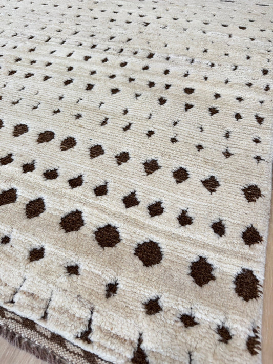 Moroccan Style 4'5"x6'0" Area Rug