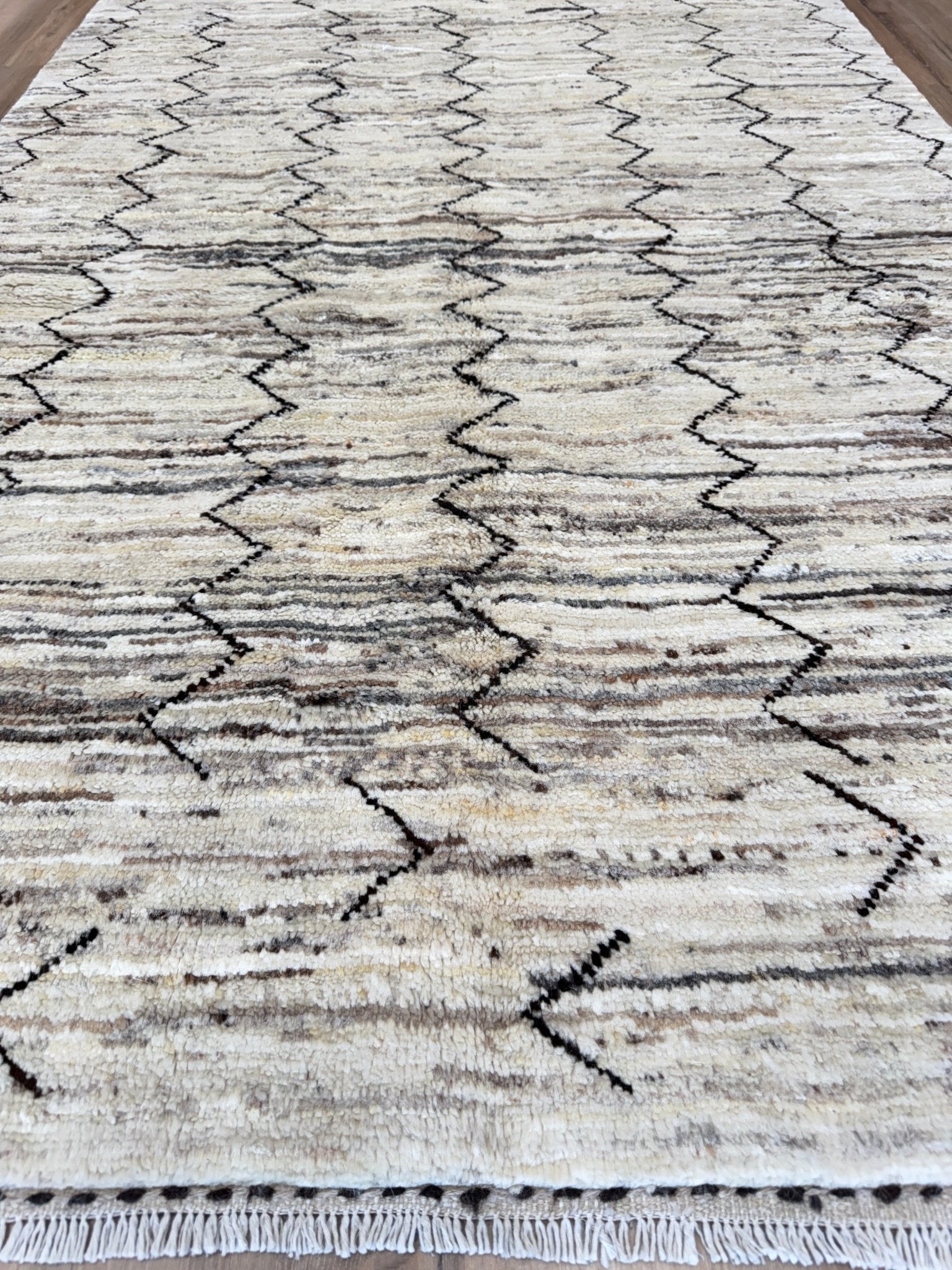 Moroccan Style 4'4"x6'10" Area Rug