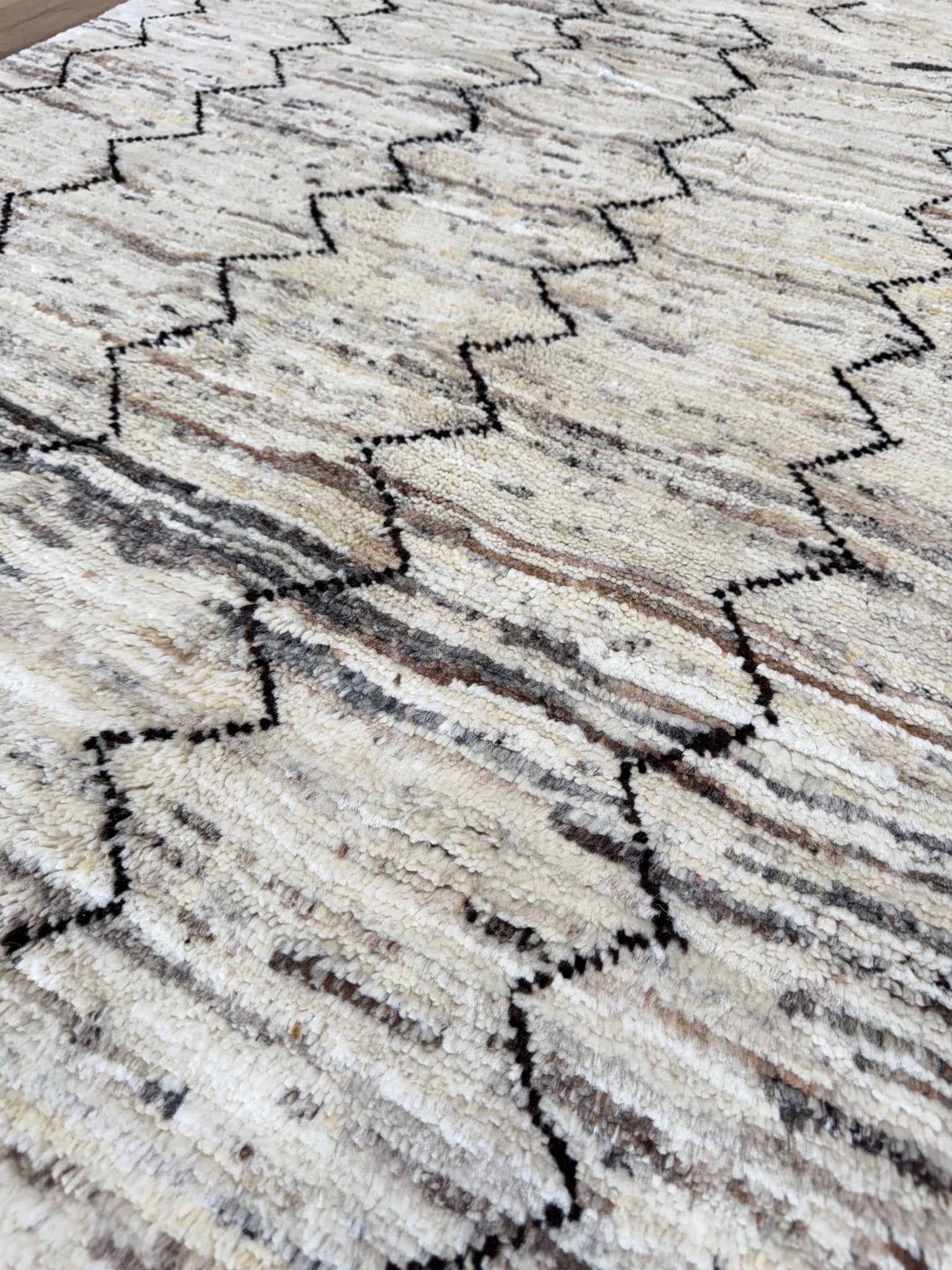 Moroccan Style 4'4"x6'10" Area Rug