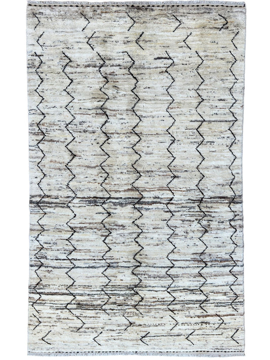 Moroccan Style 4'4"x6'10" Area Rug