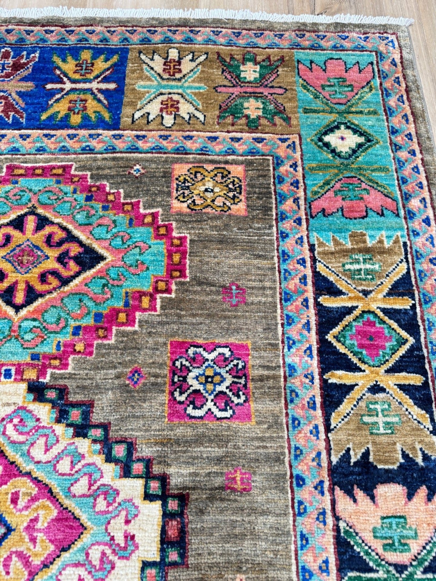 Transitional Kazak 4'11"x6'9" Area Rug
