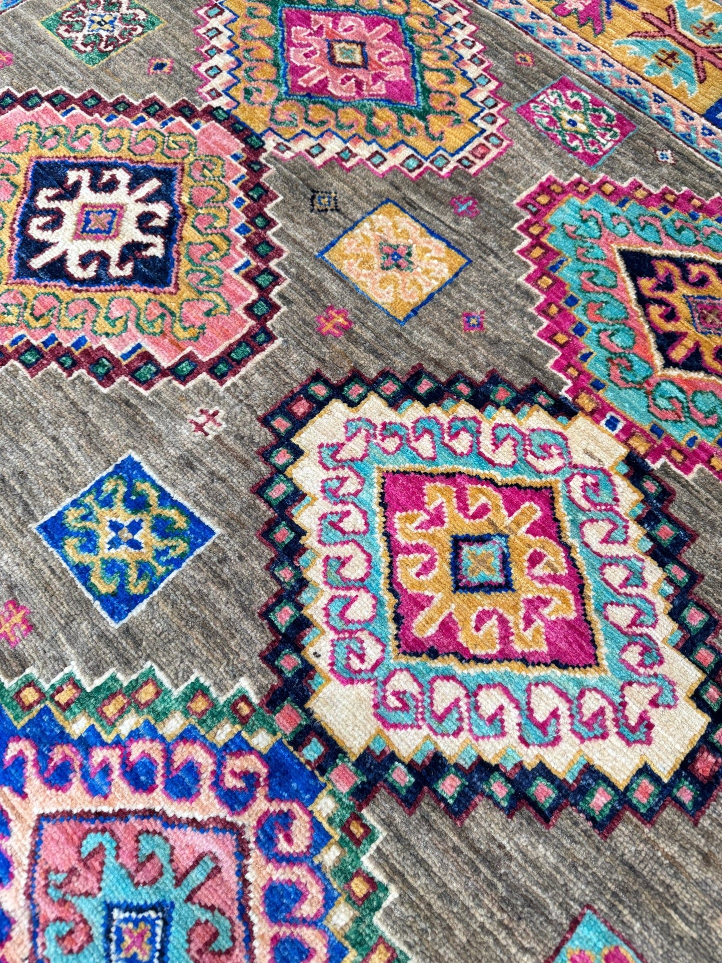 Transitional Kazak 4'11"x6'9" Area Rug