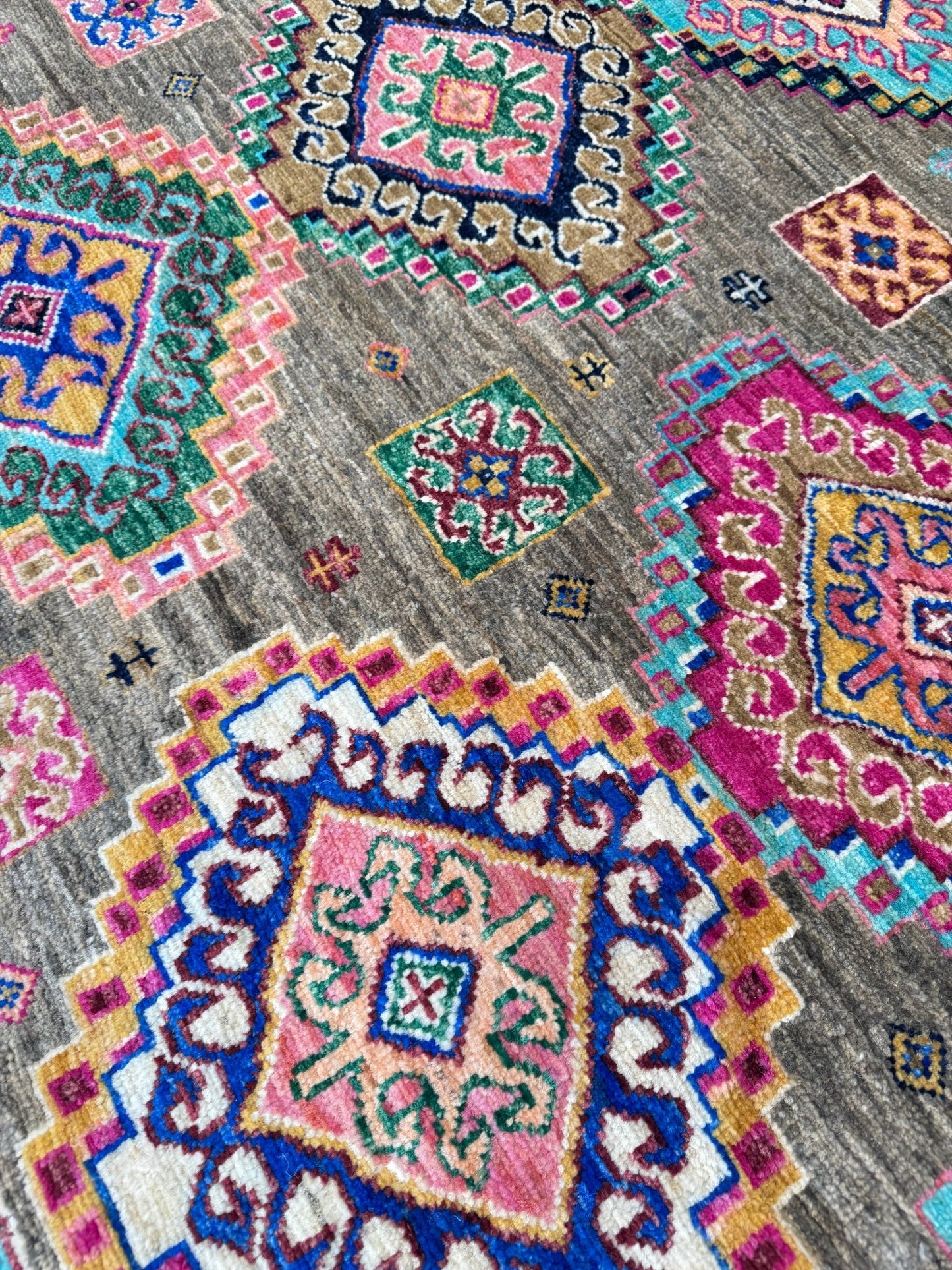 Transitional Kazak 4'11"x6'9" Area Rug