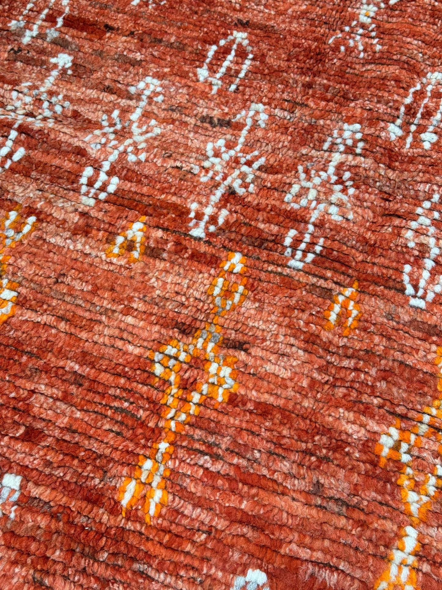 Moroccan Style 5'6"x7'10" Area Rug