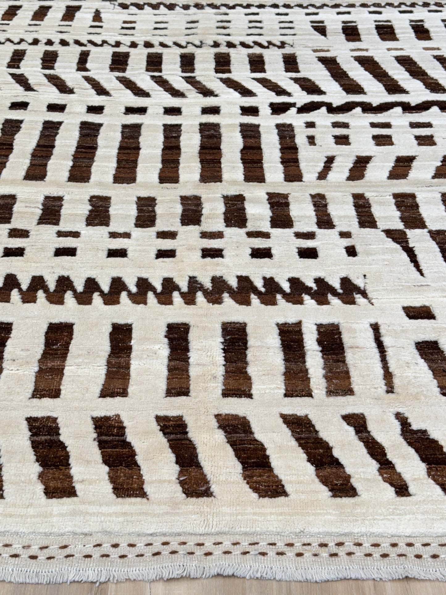 Moroccan Style 6'0"x9'4" Area Rug