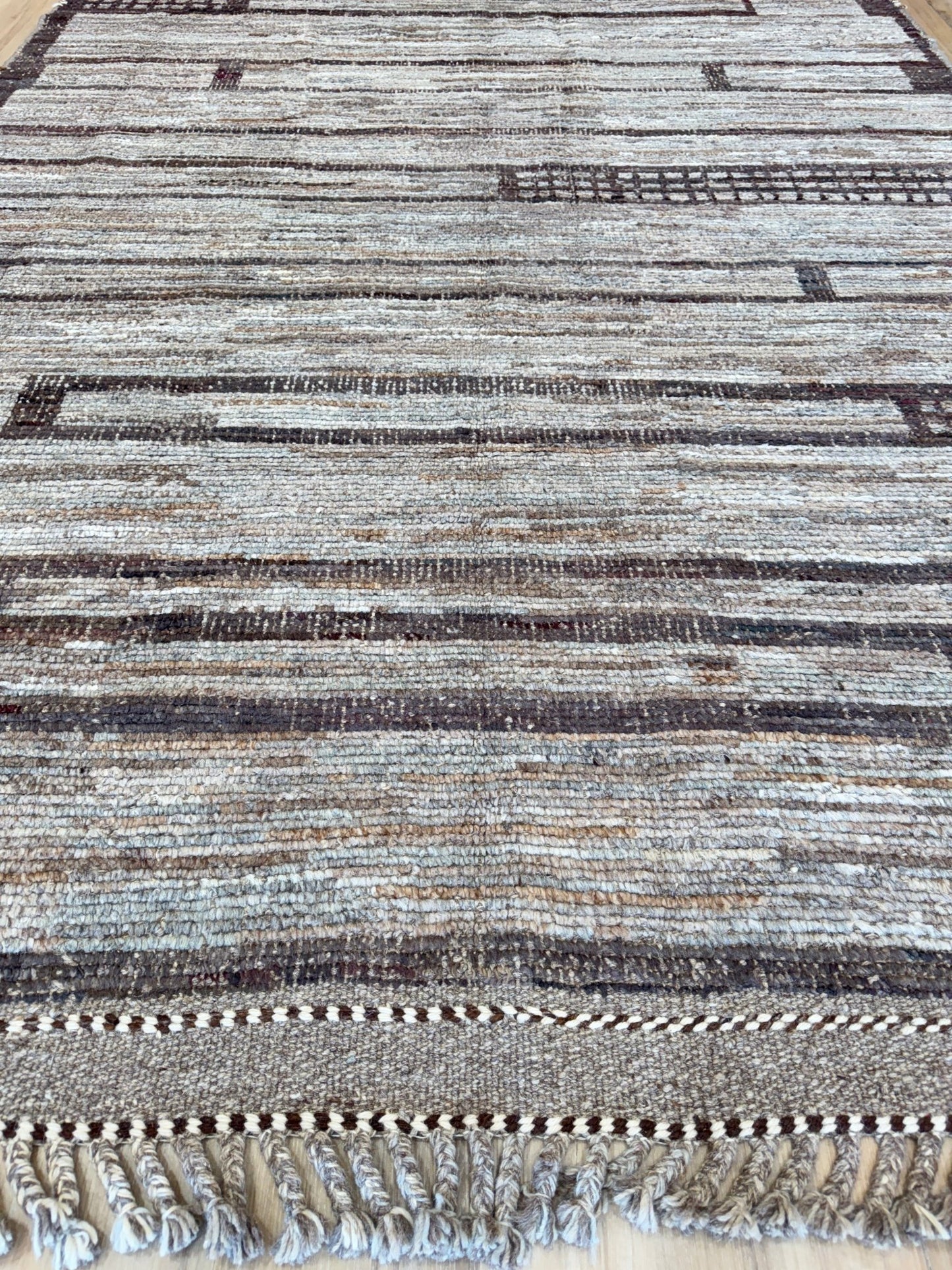 Moroccan Style 6'9"x10'3" Area Rug