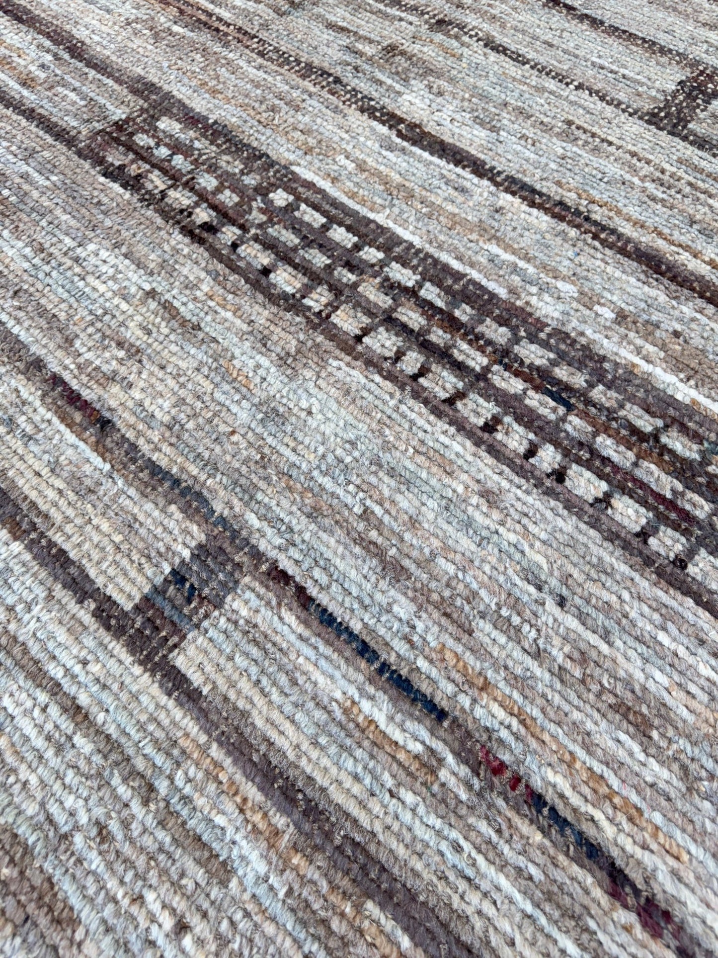 Moroccan Style 6'9"x10'3" Area Rug