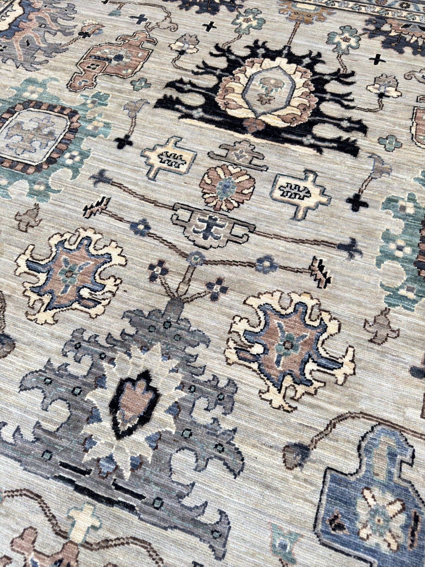Transitional Heriz 7'11"x9'9" Area Rug