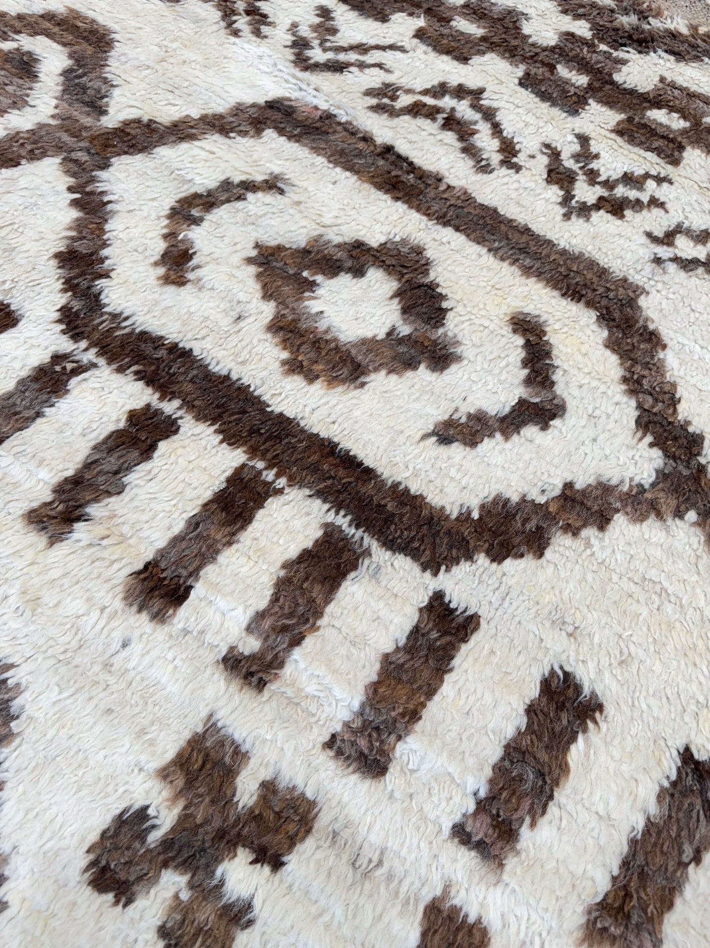 Moroccan Style 8'2"x10'8" Area Rug