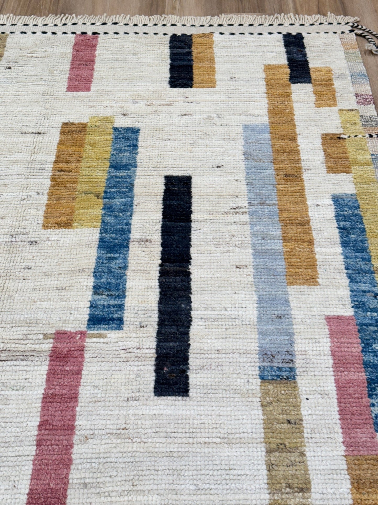 Moroccan Style 8'6"x11'9" Area Rug