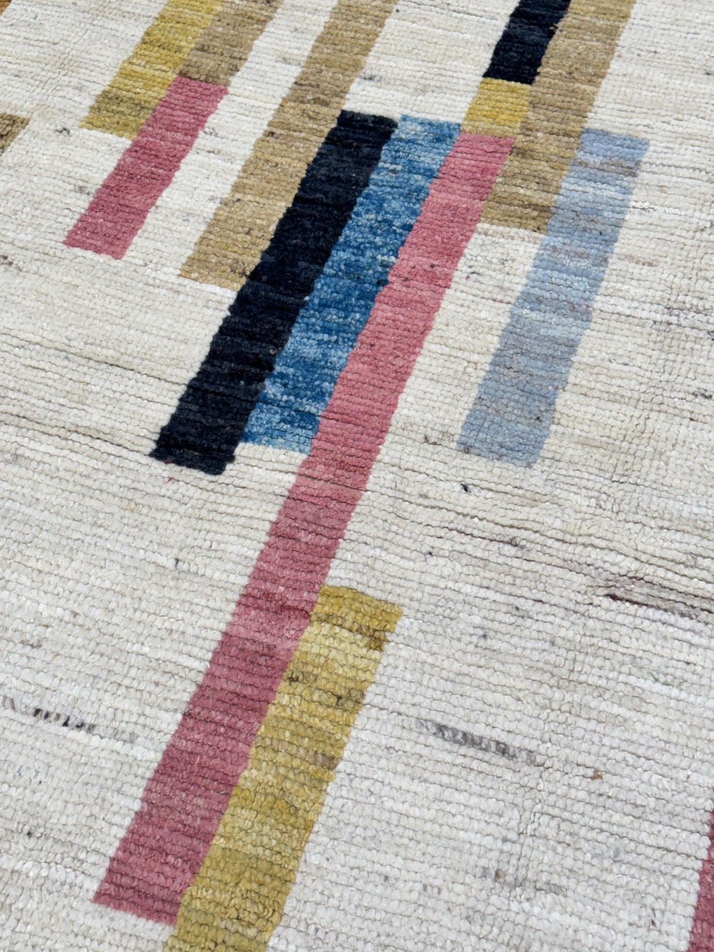 Moroccan Style 8'6"x11'9" Area Rug