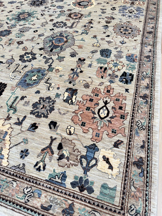 Transitional Heriz 8'11"x11'9" Area Rug