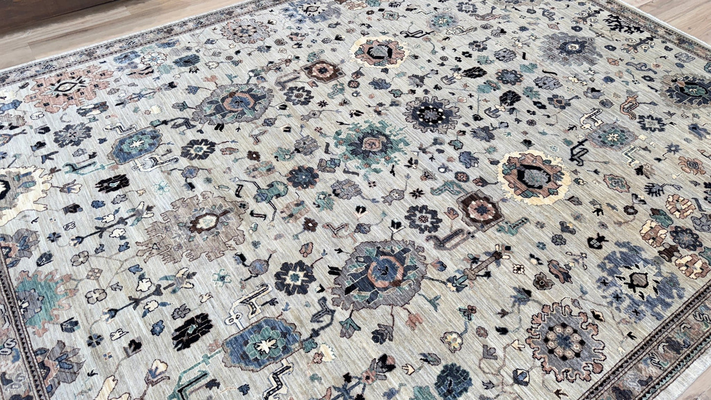 Transitional Heriz 8'11"x11'9" Area Rug