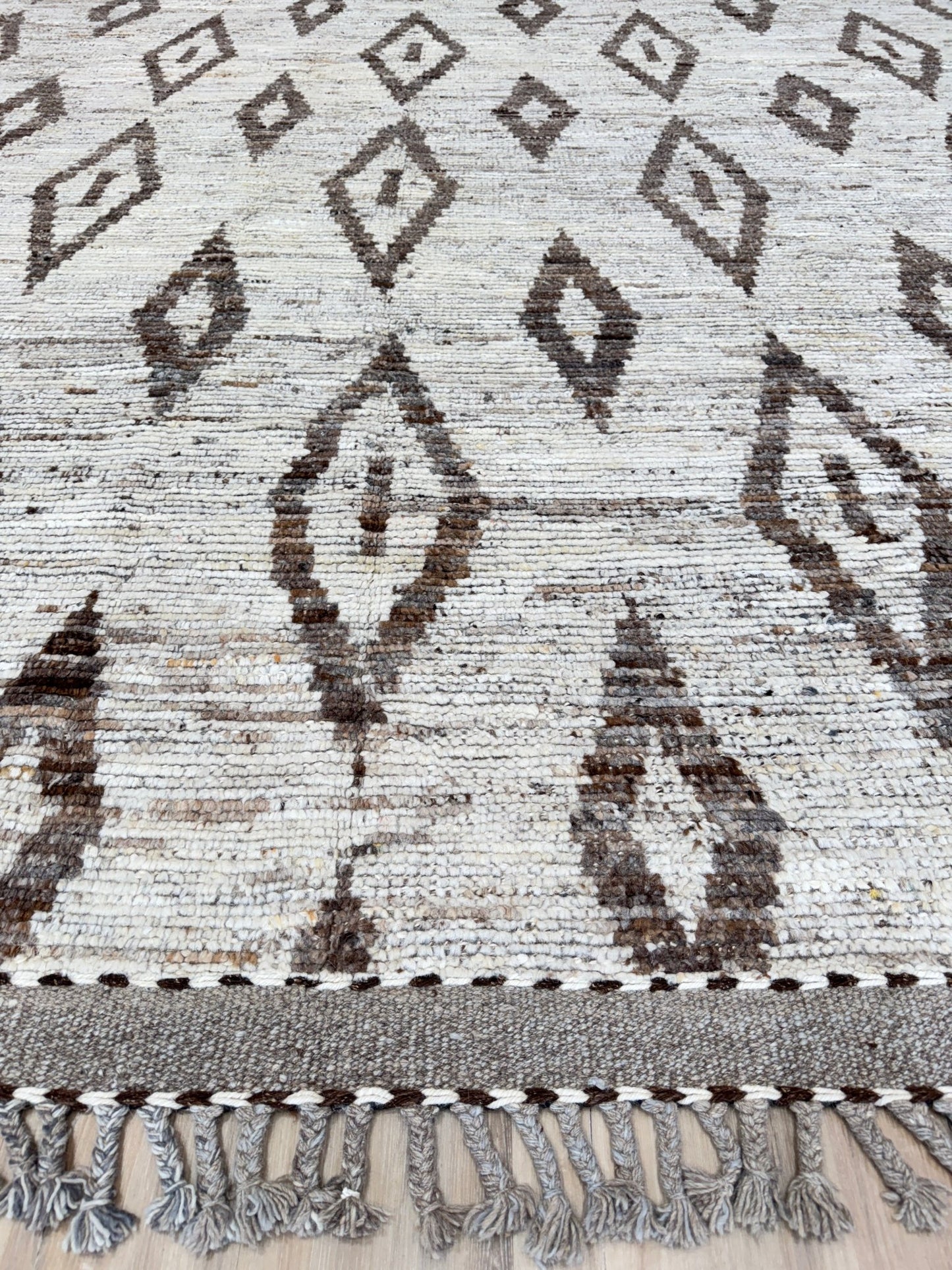 Moroccan Style 10'6"x13'0" Area Rug