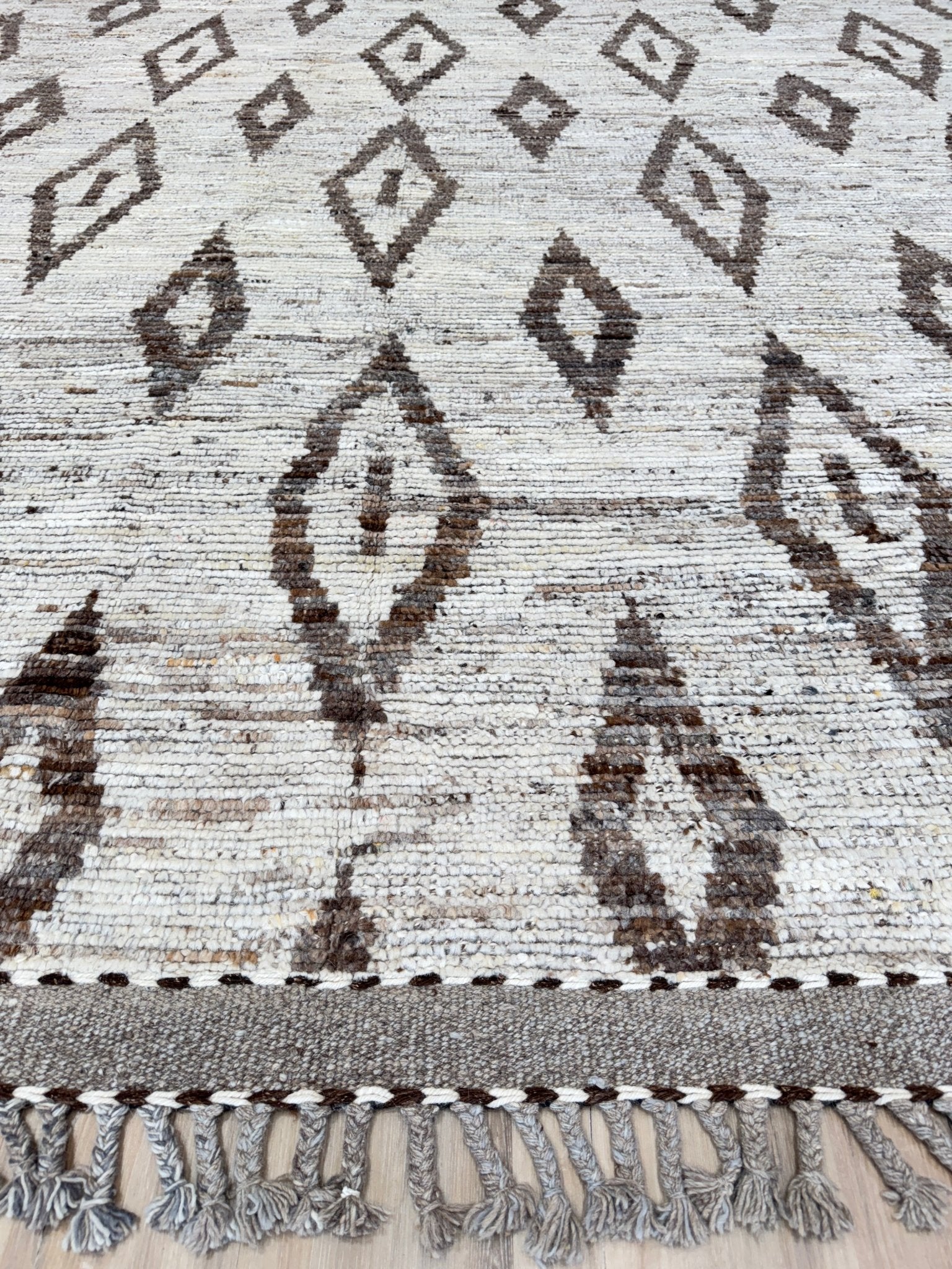 Moroccan Style 10'6"x13'0" Area Rug