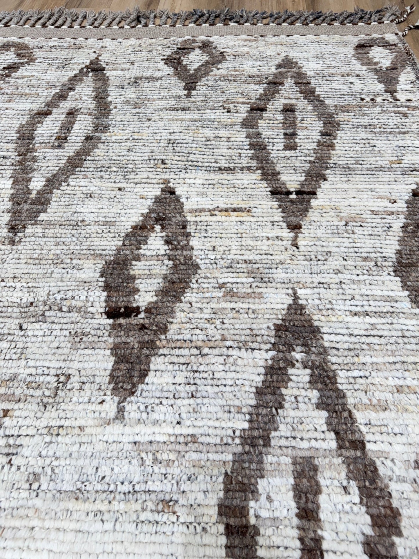 Moroccan Style 10'6"x13'0" Area Rug