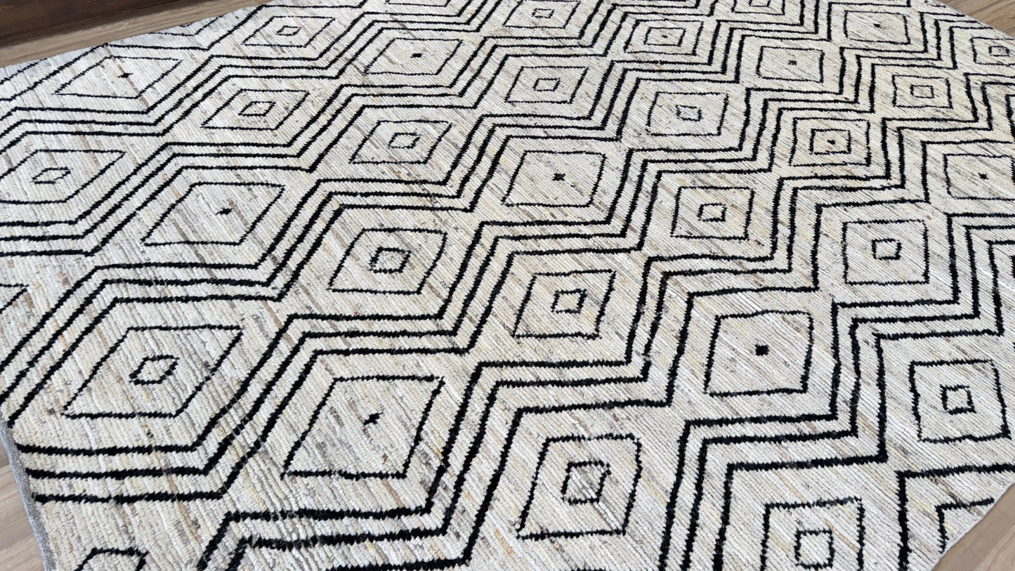 Moroccan Style 10'0"x13'8" Area Rug