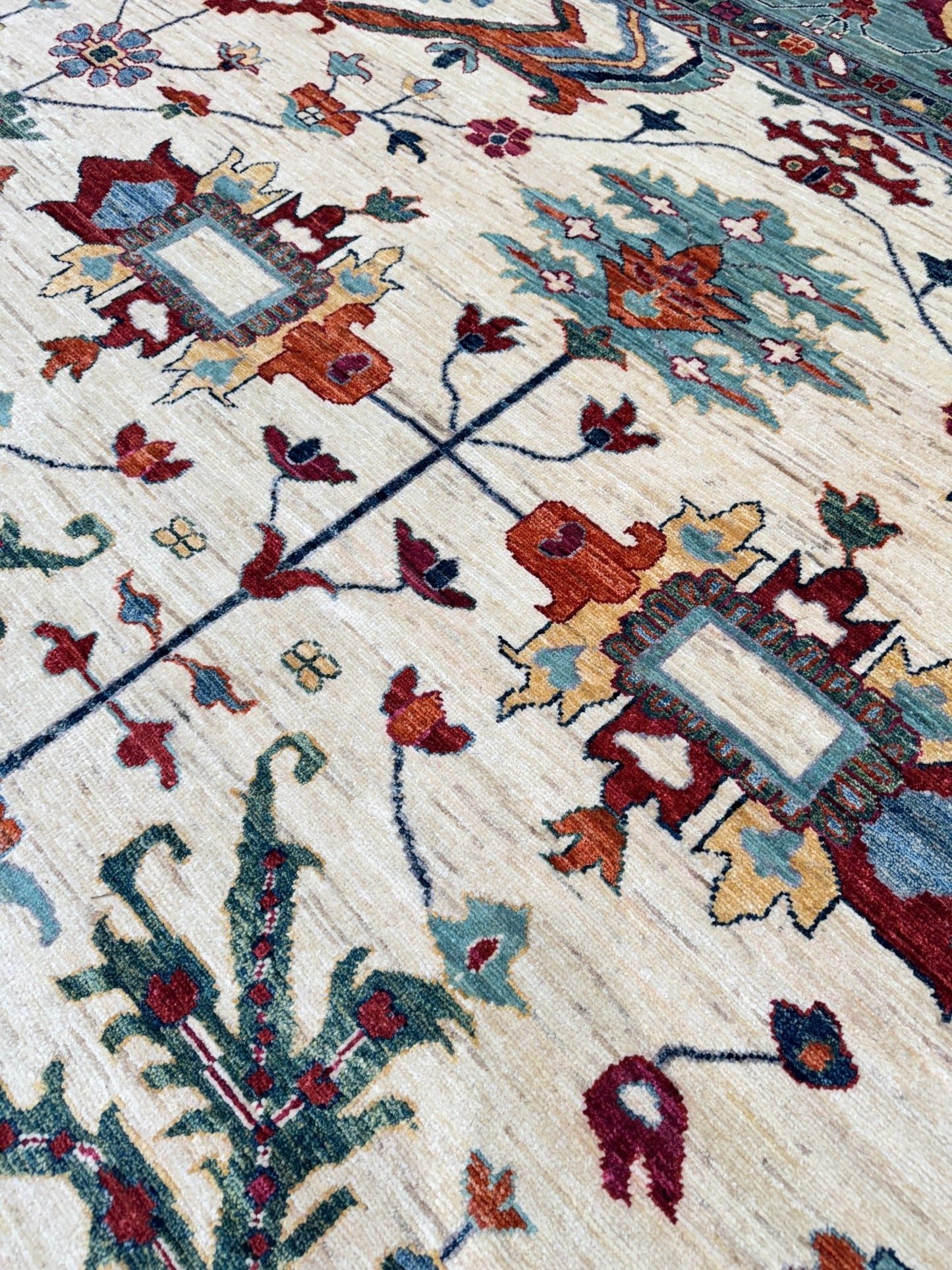 Transitional Heriz 11'11"x14'8" Area Rug