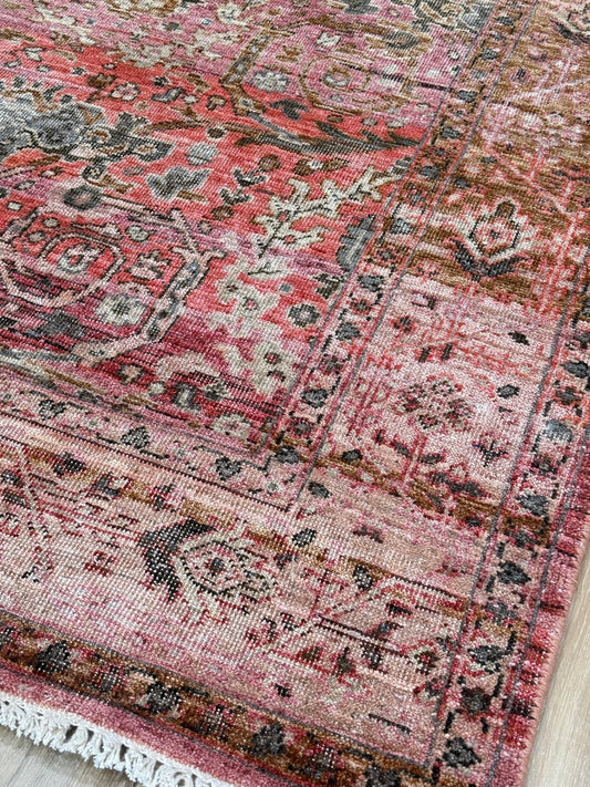 Vintage Look Agra 4'0"x6'0" Area Rug
