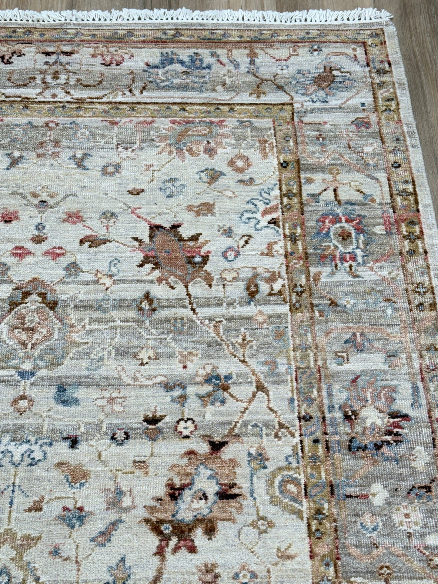 Vintage Look Oushak 4'1"x6'1" Area Rug