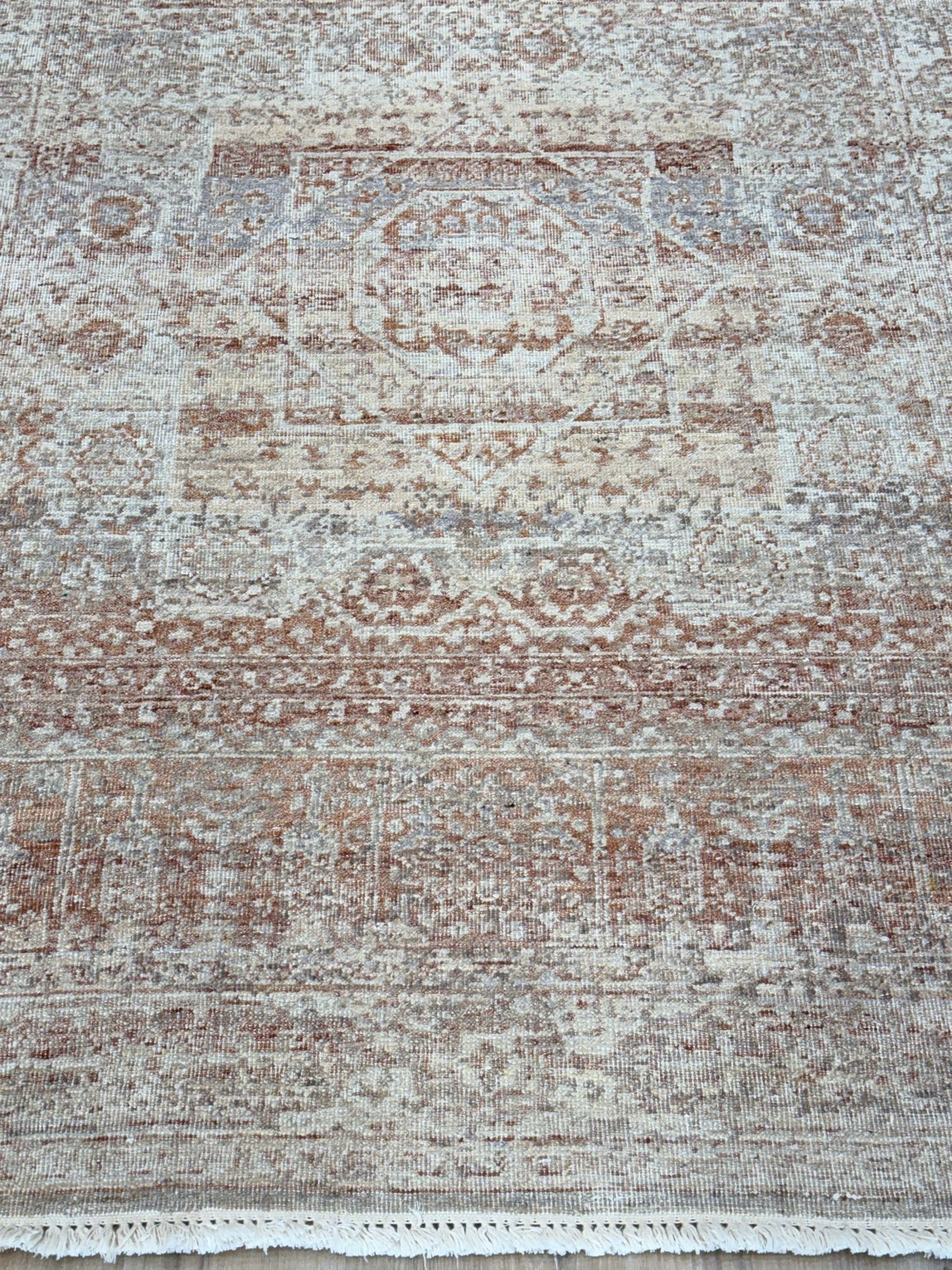 Vintage Look Mamluk 4'2"x5'11" Area Rug