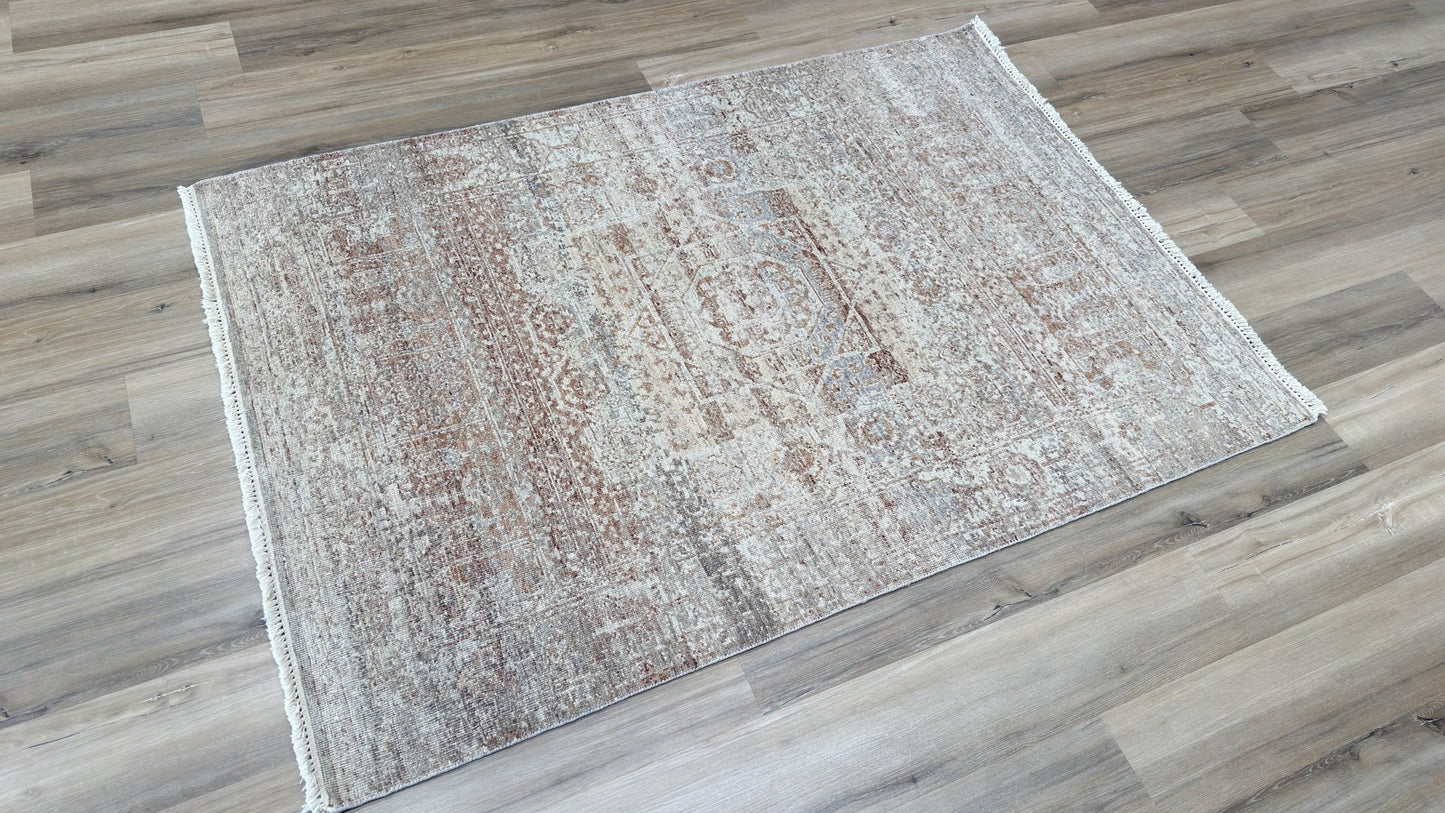 Vintage Look Mamluk 4'2"x5'11" Area Rug